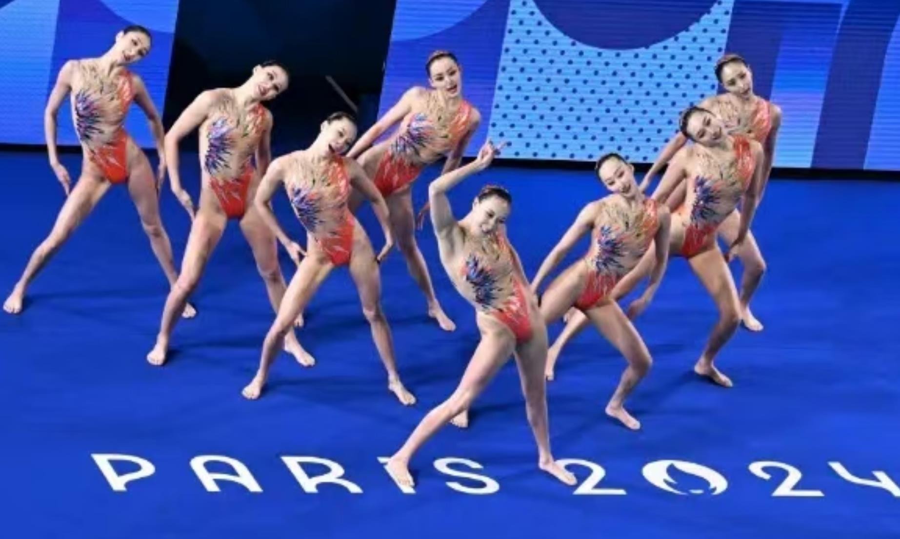 2025 赛季回顾：大谷翔平成为了大联盟历史上首位连续两年达成“40+本垒打／20+盗垒”的球员